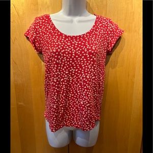 Gap brand woman’s size XSM red top w white flower print. No tags